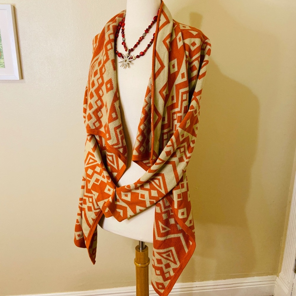 Aztec Printed Sweater - Picture 3 of 4